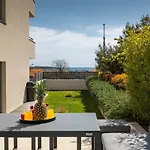 Erdgeschosswohnung Moonlight Mit Terrasse By Interhome Lejlighed *