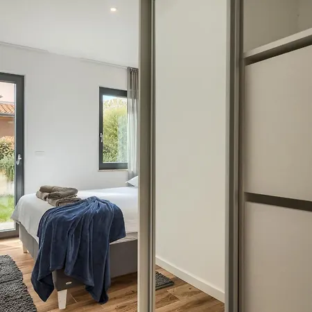 Erdgeschosswohnung Moonlight Mit Terrasse By Interhome