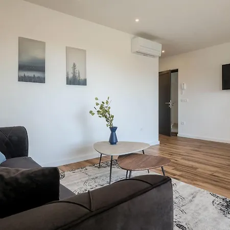 Erdgeschosswohnung Moonlight Mit Terrasse By Interhome شقة Novigrad Istria